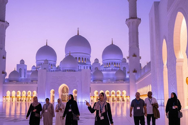 From Dubai: Abu Dhabi Sheikh Zayed Grand Mosque Guided Tour