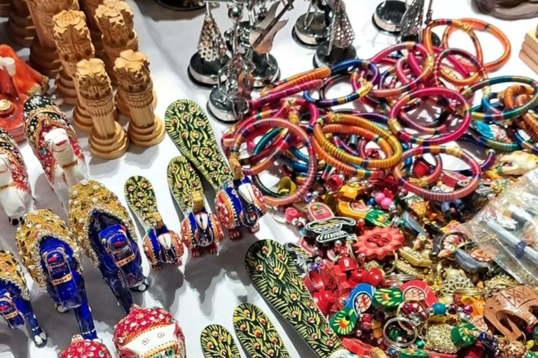 Jaipur Shopping Experience with Female Shopping Expert Shopping Tour: with Car + Guide