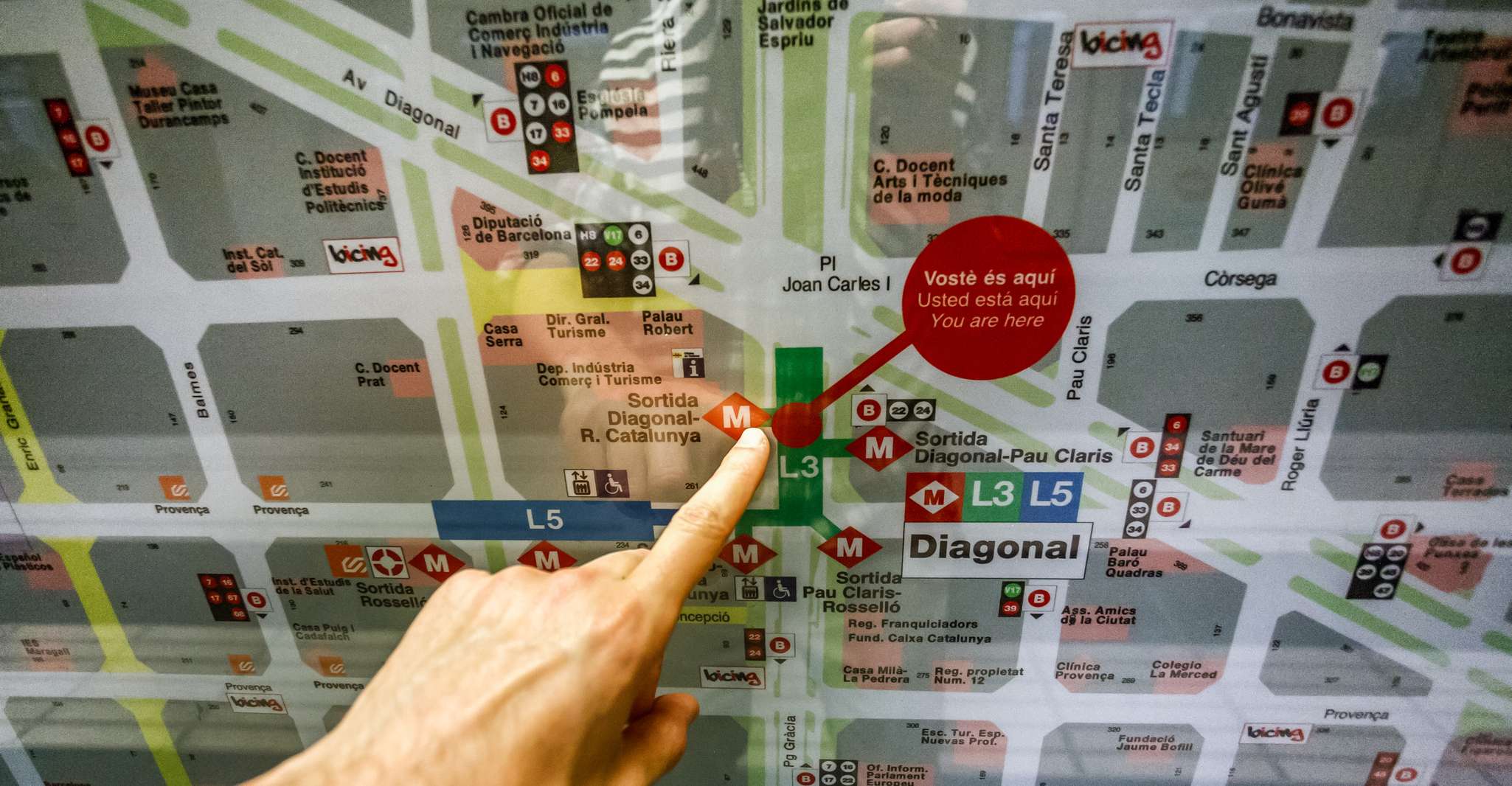 Barcelona: Hola Barcelona Public Transport Travel Card photo 8