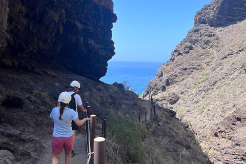 Masca Gorge Guided Hike + Boat Ride + Transport