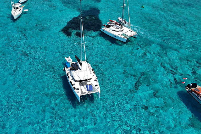 Ibiza: Formentera Catamaran Trip with Snorkeling