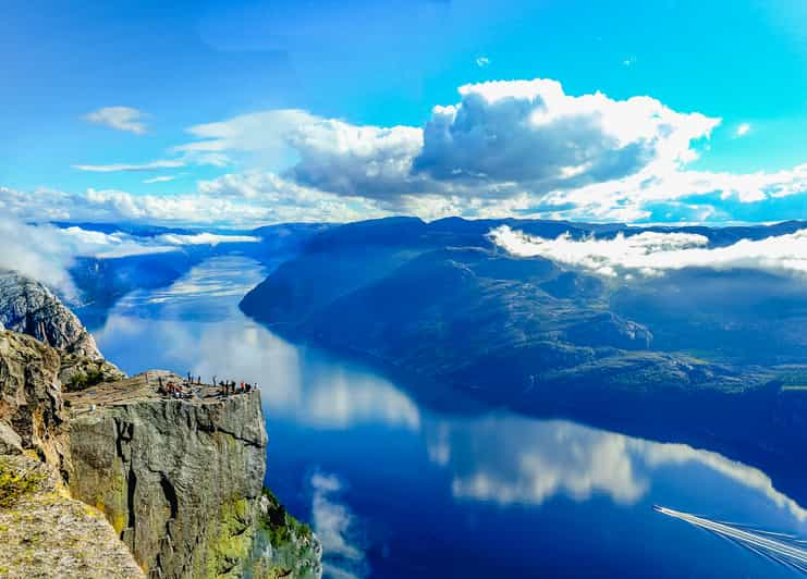 Fra Stavanger Vakkert Fjordcruise Til Lysefjorden Og Preikestolen