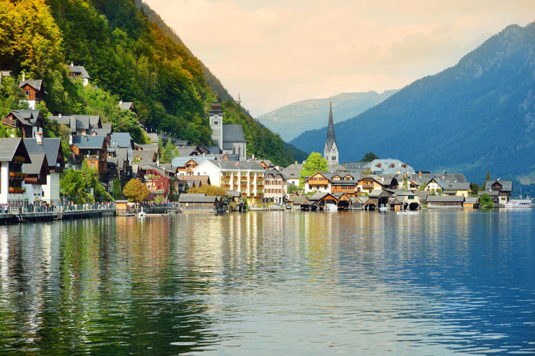 Au départ de Vienne : Excursion privée à Hallstatt et Salzbourg