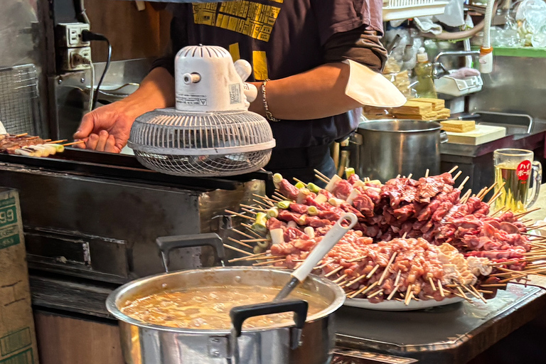 Tokyo: Shinjuku Food Tour with 15 Dishes at 4 Eateries