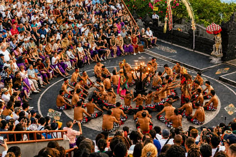 Uluwatu Temple Entry & Guided Tour with Optional Kecak Dance - Image 2
