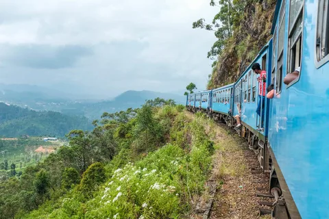 Kandy: Ella Scenic Train Journey Third-Class Reserved Seats