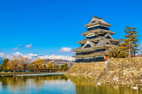 Matsumoto Castle, Nakasendo & Narai-juku Private Tour Onsen Retreat with Castle & Post Town