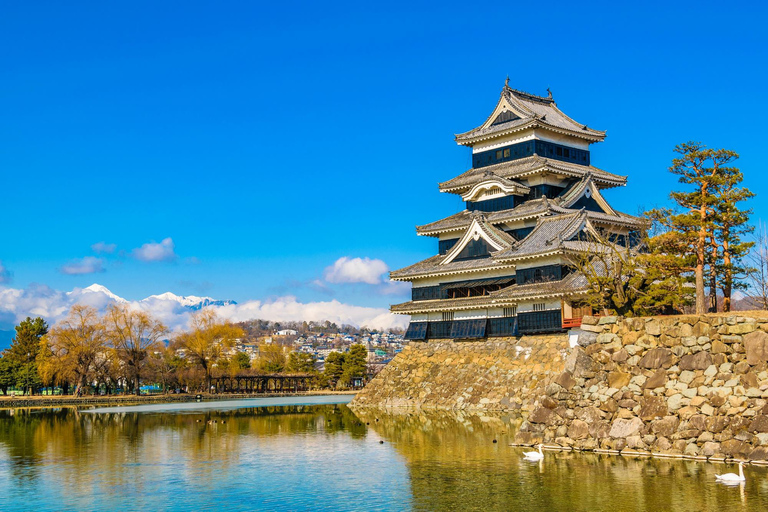 Matsumoto Castle, Nakasendo & Narai-juku Private Tour Onsen Retreat with Castle & Post Town