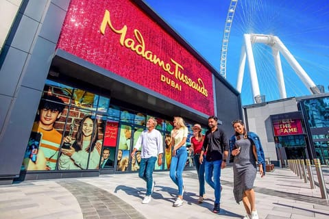 Dubai: Madame Tussauds Ticket+Private GMC Yukon Transfer