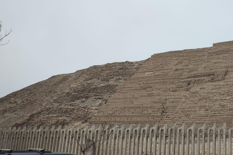 Huaca Pucllana & Parque del Olivar Tour