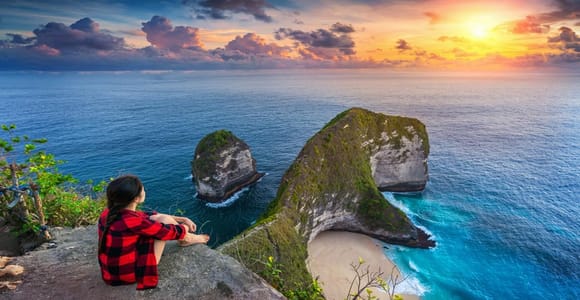 Nusa Penida: Private Car Charter with Experienced Driver
