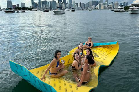 SEA MIAMI THE BEST!! 26' CROWNLINE "GLORY DAZE" + 1 HR FREE!