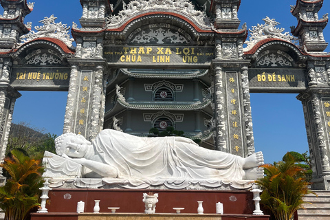 Hue:Coche privado a Hoi An por el paso de Hai Van y visitas turísticasParada:Laguna Lap An+Hai Van+Templo Linh Ung+ Montaña de Mármol