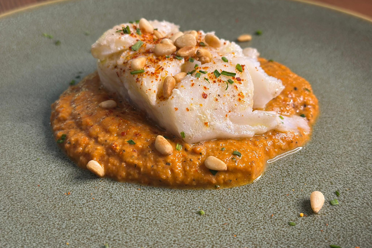 Bordeaux: Market Tour and Cooking Class with Lunch