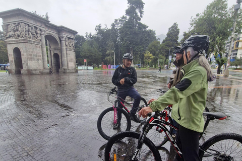 Tour della città di Quito in biciclettaTour in bicicletta di Quito