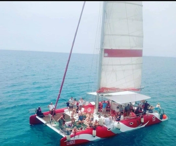 Hammamet: Catamaran Cruise with Swim Stop and Hotel Transfer