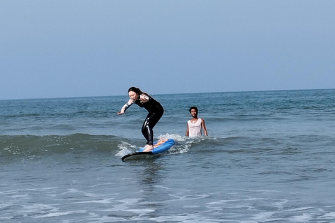 Bali: Lezione di surf sulla spiaggia di Kuta con istruttore (2 ore)