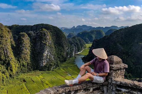 Desde Hanói: Excursión de 2 días a Ninh Binh, Hoa Lu y Trang An