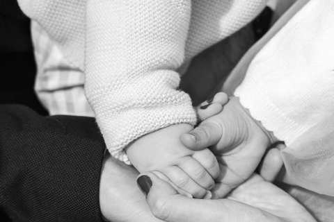 Tarragona: Private Family Photo Shoot Tour