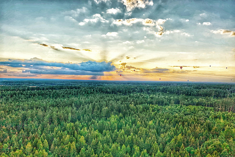 Trakai Hot Air Balloon Flight with Champagne & Small Gifts
