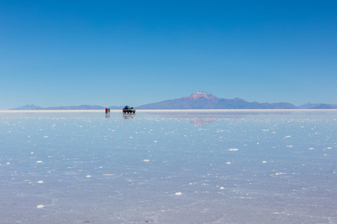 Uyuni: Salt Flats Full Day Tour with 3-Star Salt Hotel Stay
