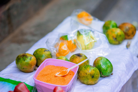 Stone Town Street Food Taste Tour a pie