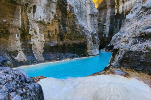 From Muscat: Hidden Canyon Hike & Sulfur-Rich Natural Pools Muscat: Hidden Canyon & Sulfur-Rich Natural Pools