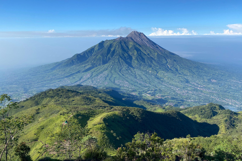 Yogyakarta : Excursion à la journée pour une randonnée au lever du soleil sur le Mont Merbabu