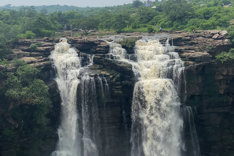 From Varanasi: Rohtas Waterfalls Guided Tour with Meals