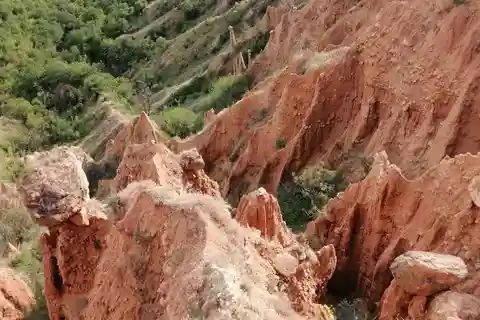 Stob-Pyramiden, Rila-Kloster und St. Ivan Rilski-Höhle von Sofia aus