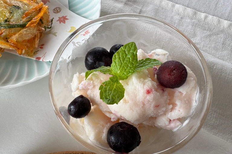 Tokyo Haneda: Hands-On Wappa Bento & Japanese Culture Homemade : Temari Sushi in a Traditional Wappa Bento Box