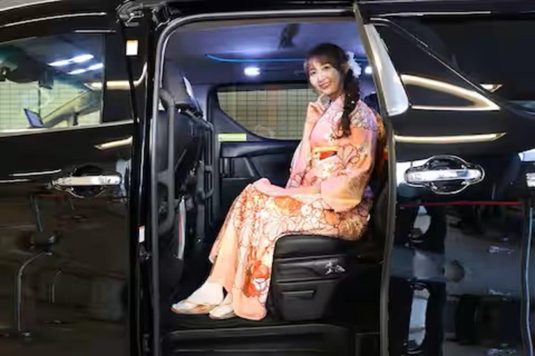 Kyoto: Gion Festival Evening Walking Tour with English Guide