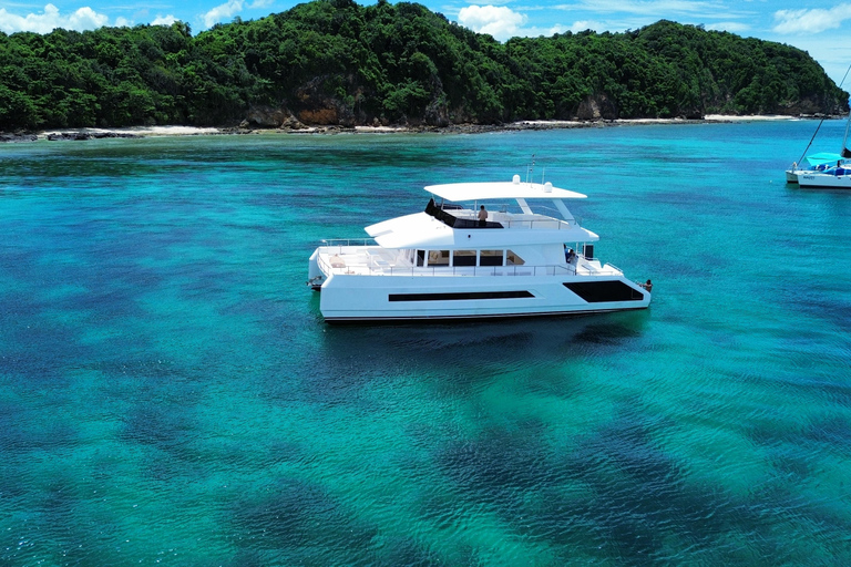 Phuket: Phi Phi Escape by VEGA Yacht with Late Departure VEGA Phi Phi – Including National Park Fee