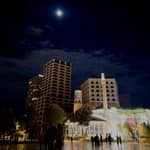 Tirana di notte: tour a piedi con cocktail e luci della città