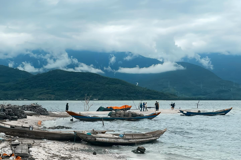 Hue till Hoi An med bil via An Bang-kyrkogården - spökenas stad