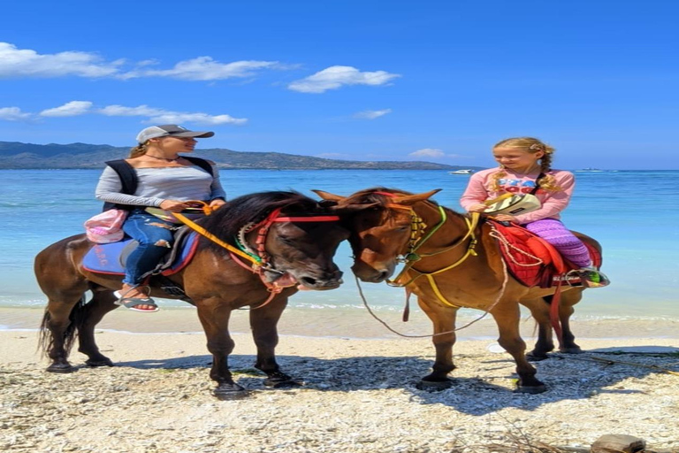 Gili Meno : 1 heure d&#039;équitation sur la plage avec transfert à l&#039;hôtel