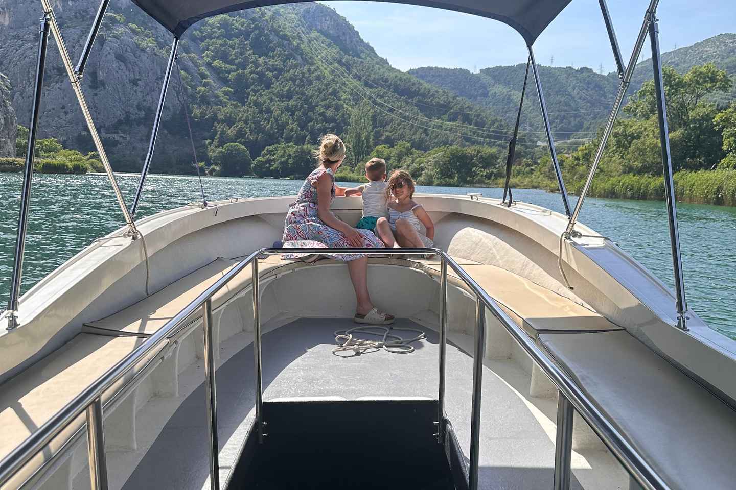 Omiš: Cetina River Canyon Glass Boat Tour to Radman Mills