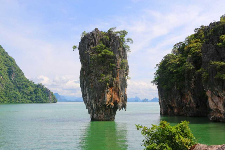 Khao Lak : baie de Phang Nga et île James Bond en bateau à longue queueVisite partagée