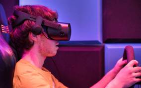 Mont Tremblant: Virtual Reality Car racing : 30 mins