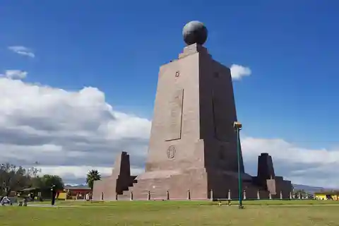 Quito City Tour and Equator Line