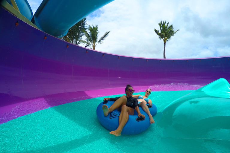 Oahu: Wet 'n' Wild Waterpark Ticket with Waikiki Transfer