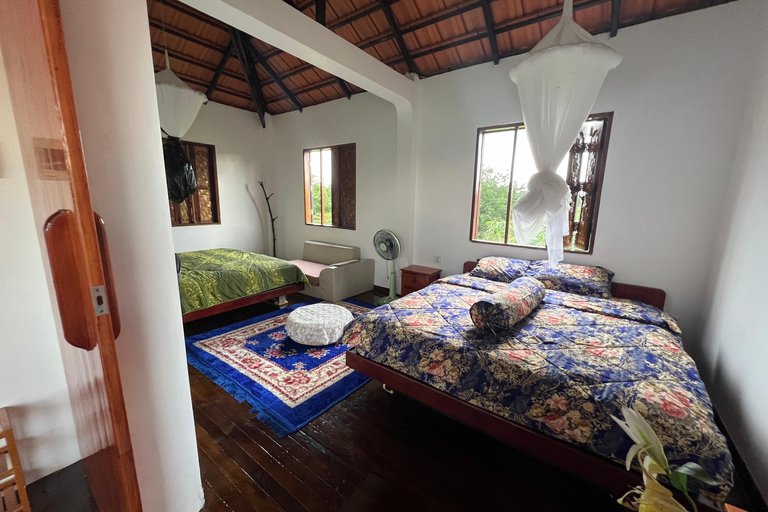 Phnom Penh: Dorpsrondleiding met kook- en etherische-olie-lesPhnom Penh: Dorpsrondleiding met kookles en workshop etherische oliën