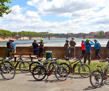 Toulouse panorama, electric bike ride and cable car