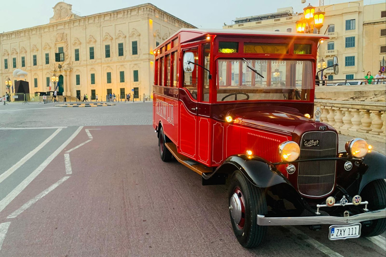 Malta: Autobús privado de época con chóferMalta: Autobús privado de época con chófer 5 horas