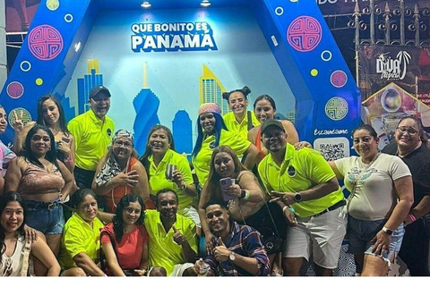 Panama City: Chiva Parrandera Tour with Open Bar and Crossover Music Panama City: Rumba at Chivas Parranderas
