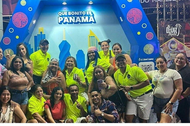 Panama City: Chiva Parrandera Tour with Open Bar and Crossover Music Panama City: Rumba at Chivas Parranderas