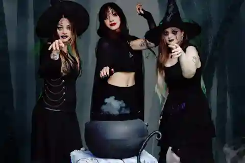 Salem: Ghosts of the Witch City Ultimate Extended Tour