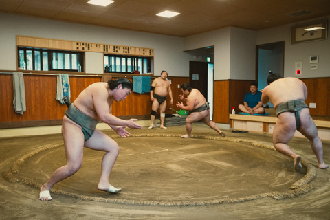 Tokio: Sumo Ochtendtraining in Sumida StadTokio: Sumo Ochtend Oefentour op Sumida