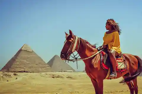 Le Caire : Visite des pyramides de Gizeh et promenade en calèche