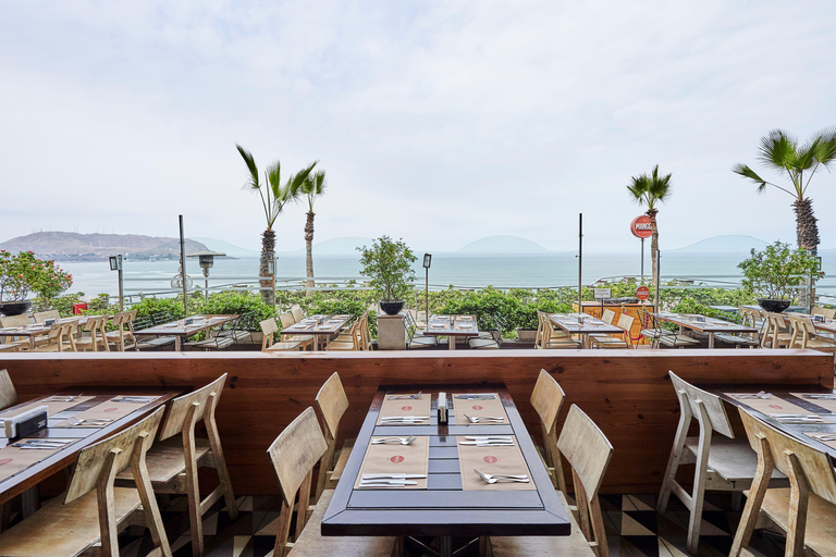 Dinner at Mangos Larcomar Restaurant